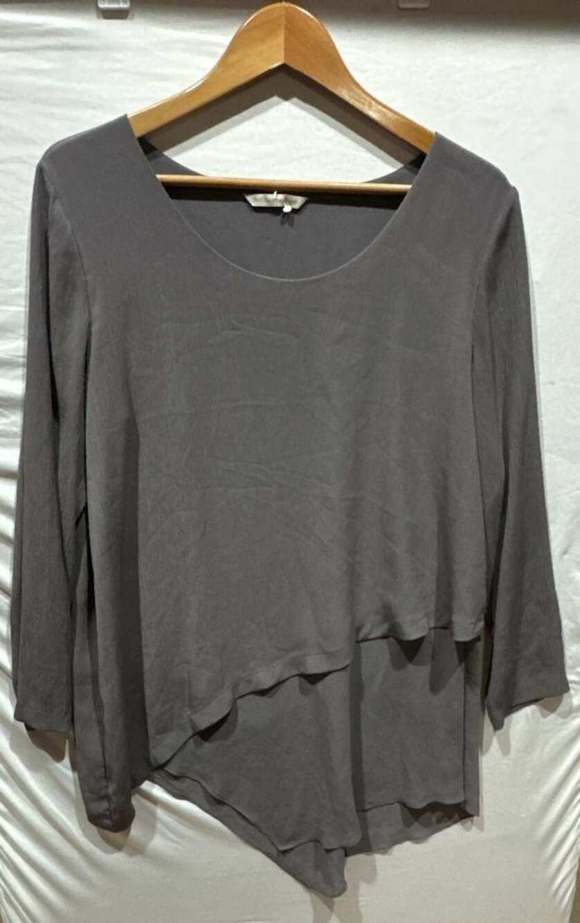 Soft Surroundings Mayfair Blouse Size Small Gray Asymmetrical Tunic Top